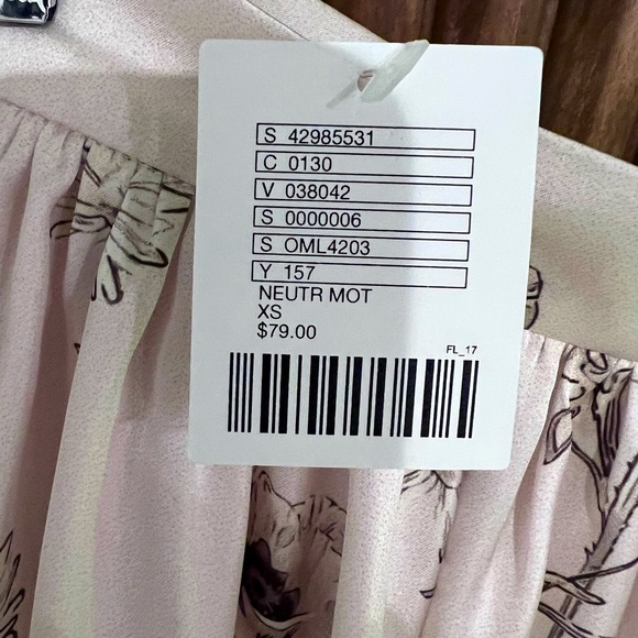 Elegant Skirt XS - Picture 2 of 2